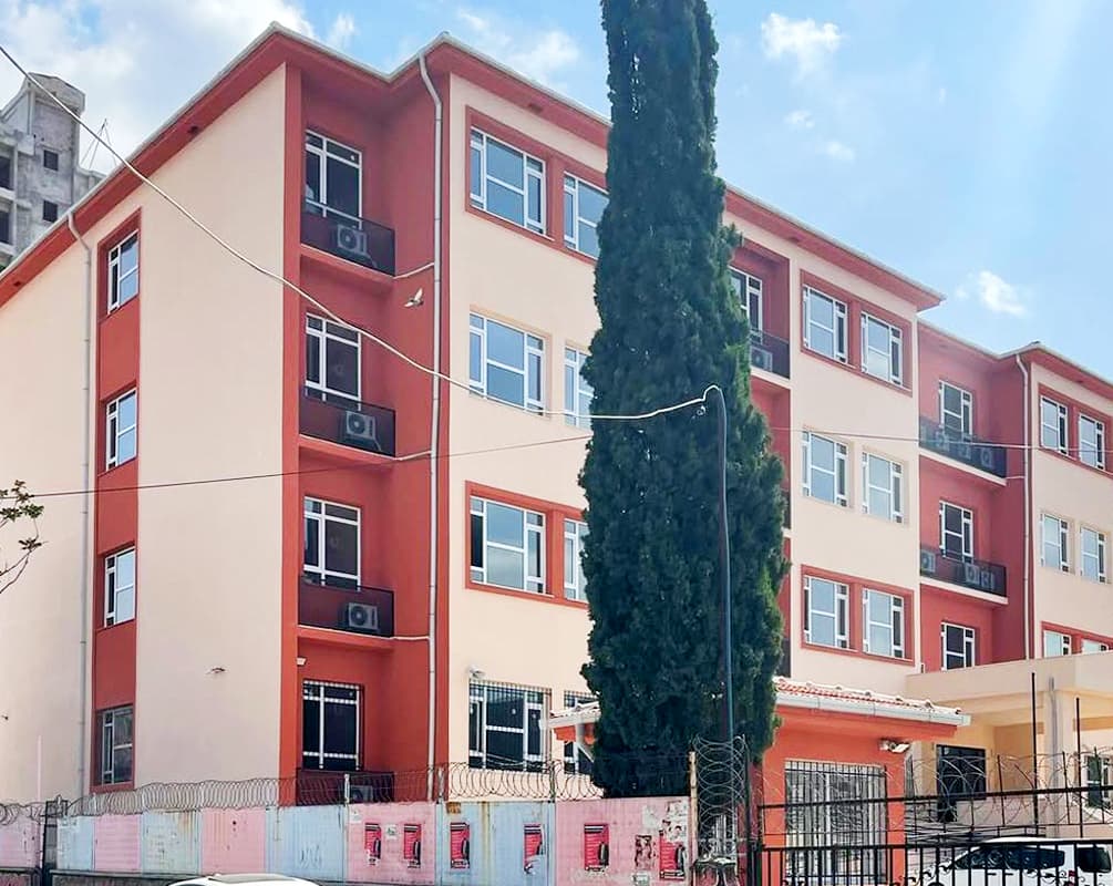 Adana / Yüreğir Gazeteci Adem Yavuz 24 Derslikli İlkokul